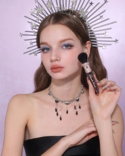 Flower Knows Little Angel Collection Brush in Black Obsidian
