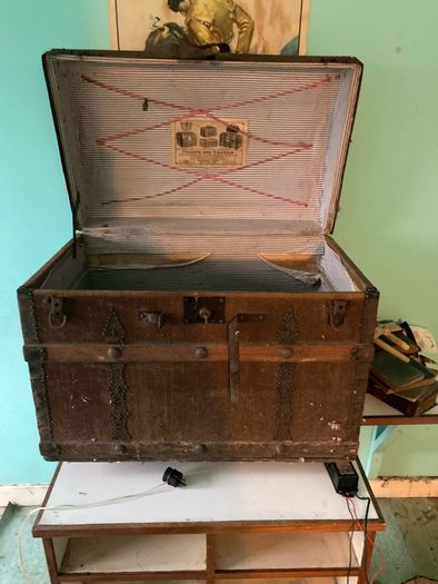 old travel chest early 1900s