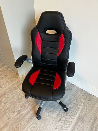 Black & Red Racing Gaming Chair / Ergonomic Office