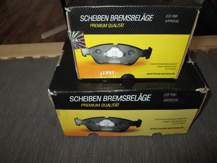 Opel / Vauxhall / Front And Rear Break Pads