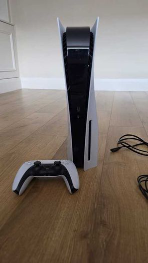 PlayStation 5 Disc Edition - Boxed, Barely Used