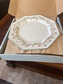 Eternal Beau dinner plates x 6