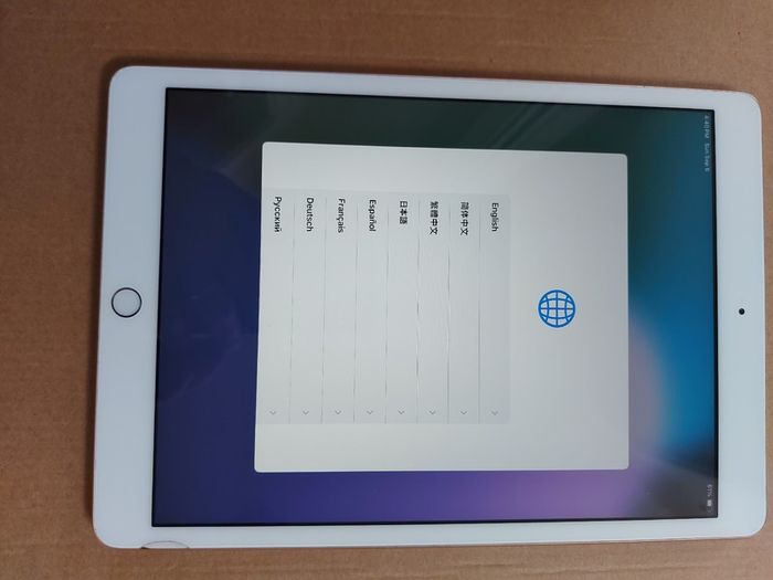 Apple Ipad 7th Generation, 32 GB, in very good cosmetic condition, Activation Locked to previous owner