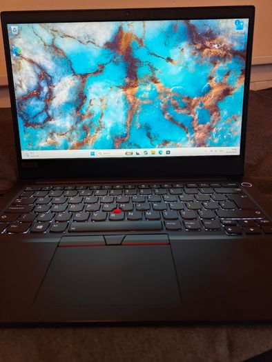 Lenovo ThinkPad E14, i7-10510, 8gb ram, 250gb ssd, like new condition, original charger