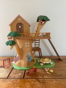 Sylvanian Treehouse & extra accessories!
