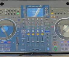 Pioneer DJ XDJ-XZ with Flight Case