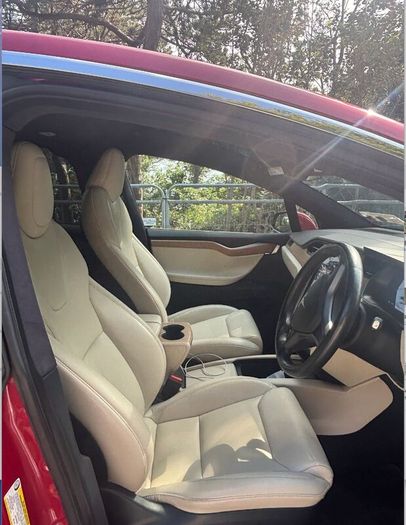 Tesla Model X 2020