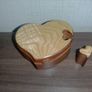 Wooden Puzzle Box Mahongany, Maple & Walnut Signed by Maker 20 euro Image 2