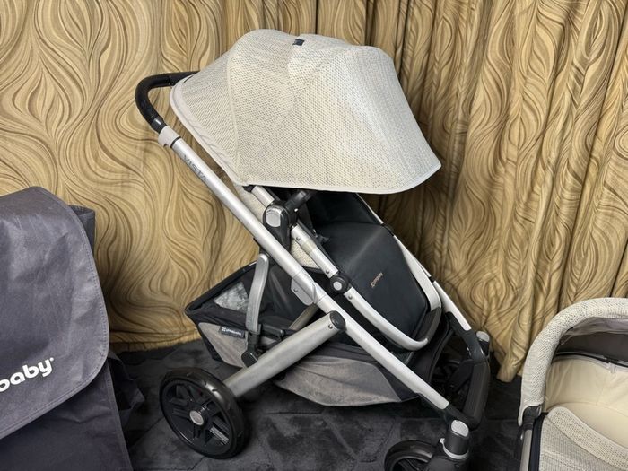 Uppababy Vista V2 travel system