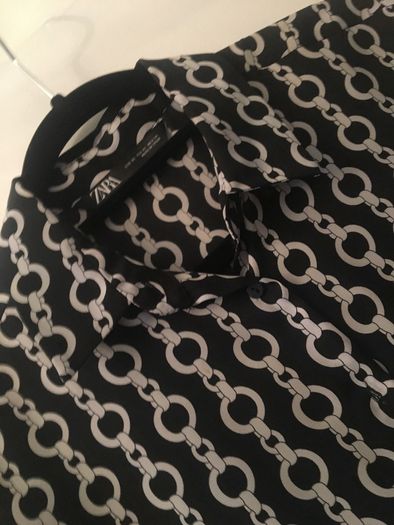 Zara shirt size XS would fit size 8/10 worn once