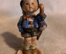 Vintage Goebel Figurine