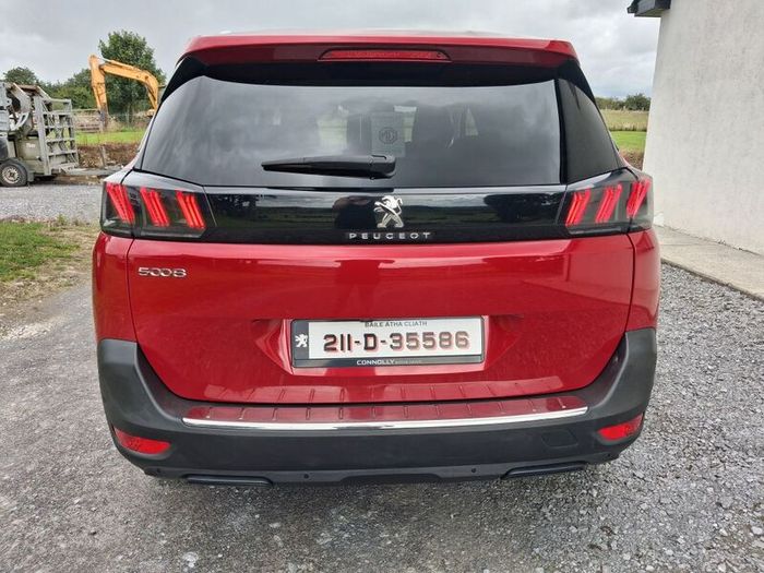 2021 Peugeot 5008