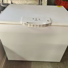 Chest freezer