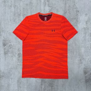 Orange under armour t shirt