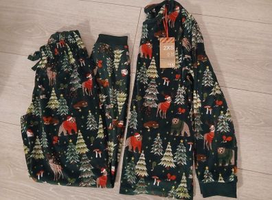 New Christmas pjs size 4/6