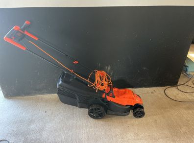 Black and Decker 1400w mower