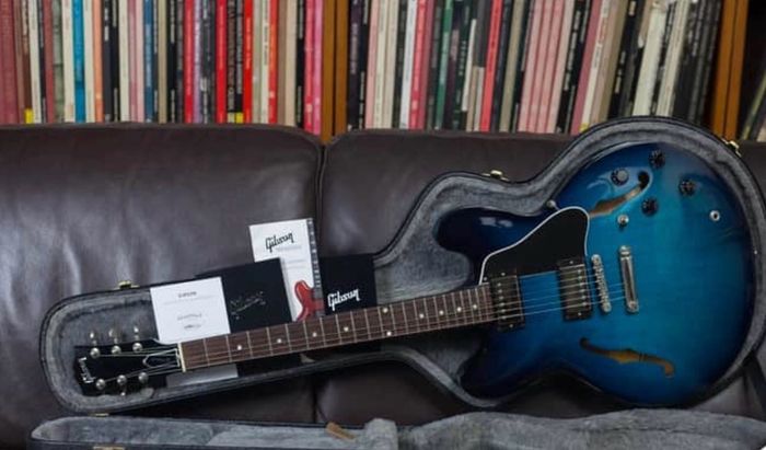 Gibson ES335
