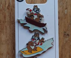 Christmas pin Disney Chip and Dale