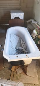 Roll top bath