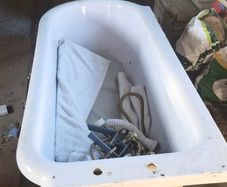 Roll top bath