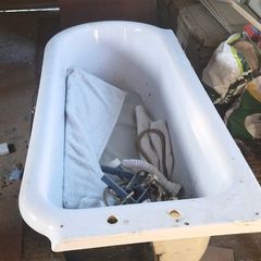 Roll top bath
