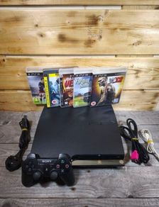 Playstation PS3 console + 4 controllers + 7 games