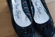 Beautiful Shoes (Size 42)