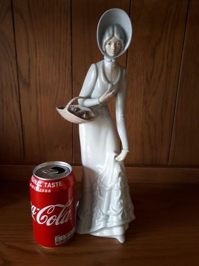 Figurine by Porcelanas Miguel Requena of Gentleman with Candlestick Jardiniere