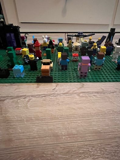 LEGO Bundle Mixed Bricks and characters