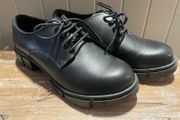 Clarks women black leather shoes chunky sole Teala Lace up size 5.5E New