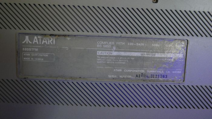 Atari 520st Video Game Keyboard Computer W Mouse  Desktop Vintage (works Well)