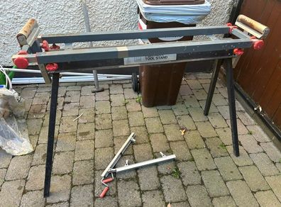 Foldable extendable heavy tool stand