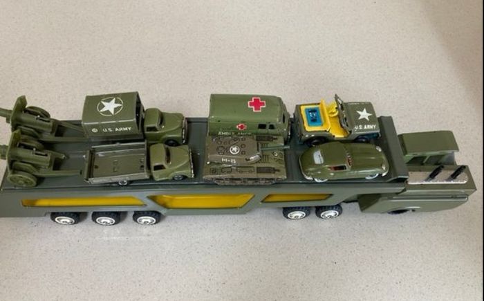 Tin Toy Nomura Army Combat Carrier