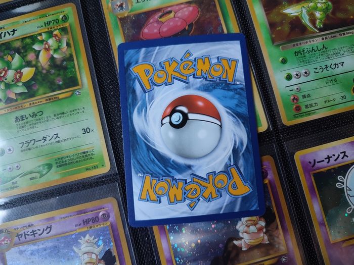 Reshiram ! Holo Rare ! from Celebrations Set ! 25th Anniversary ! Pokemon Card !