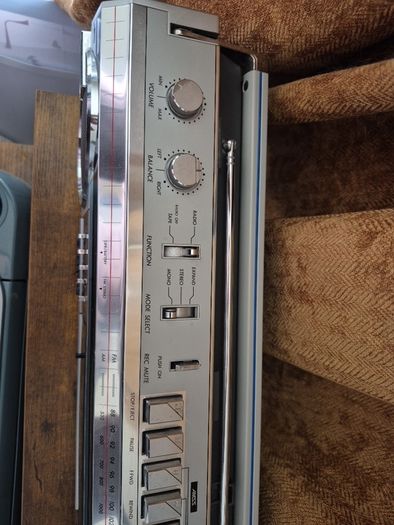 sanyo boombox