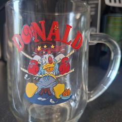 Vintage 1980's Disneyland Paris Donald Duck Beer Pint Glass