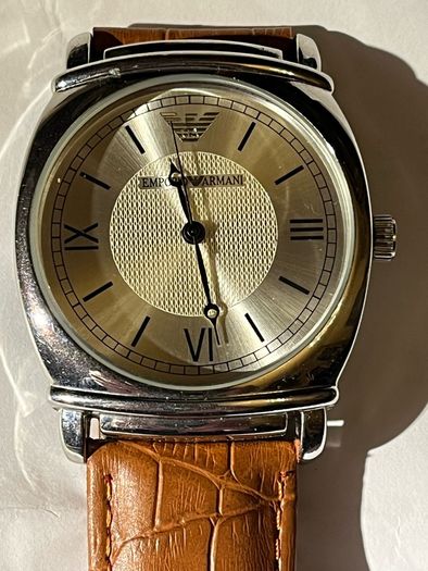 Mens Emporio Armani Classic Cushion-Case Quartz Watch new battery fitted like new