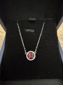 Garnet pendant necklace with integrated chain