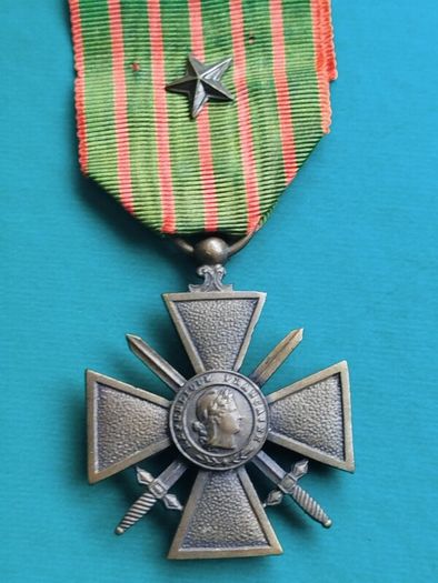 Original WWI French Croix de Guerre 1914-1918 (with Bronze Star)