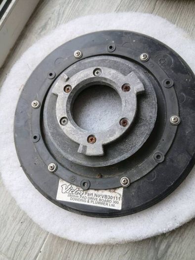 Floor buffer