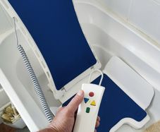 bathtub  lift up and down seat