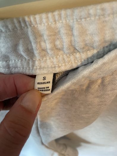 ARITZIA  joggers