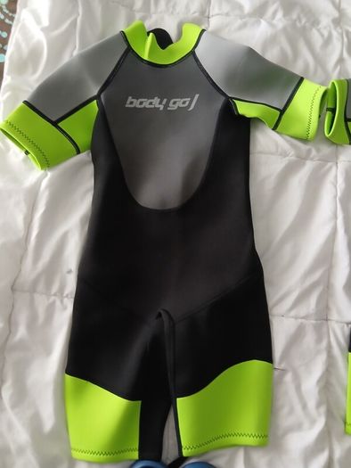 kids wetsuits