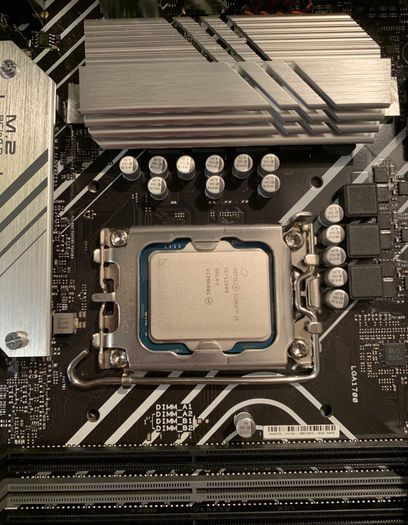 Gaming Pc | Rx 6600 Xt | Intel I5-12400 | 16gb Rgb Ram | 1tb Ssd| Nzxt Rgb Build