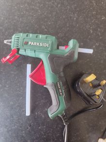 glue gun