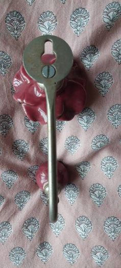 Ceramic flower hook