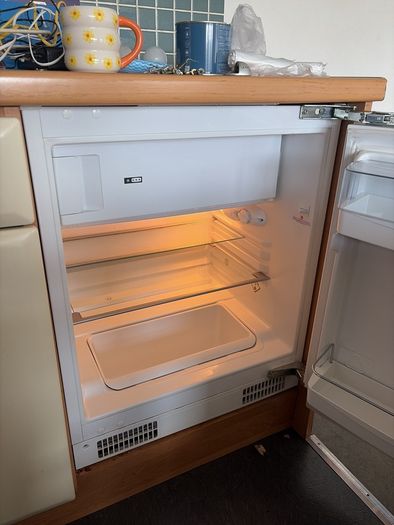 Hoover Integrated Undercounter Fridge In Perfect Working Order