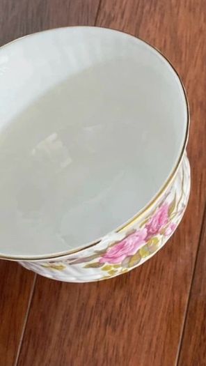 Royal Tara Fine Bone China Sugar Bowel
