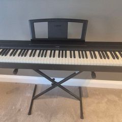 Yamaha P-35 Weighted Keyboard and Stand