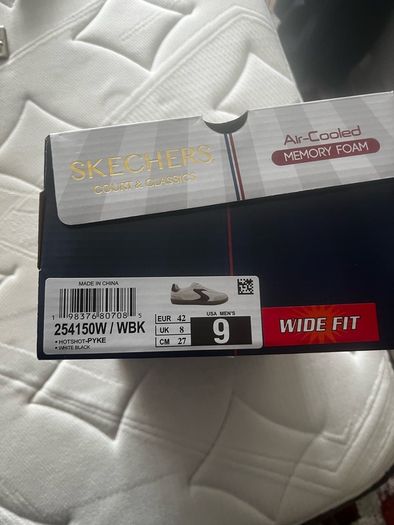Sketchers Trainers